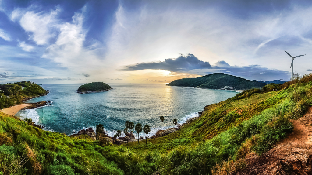 Explore Phuket Island: 10 Must-Do Activities & Weather Tips